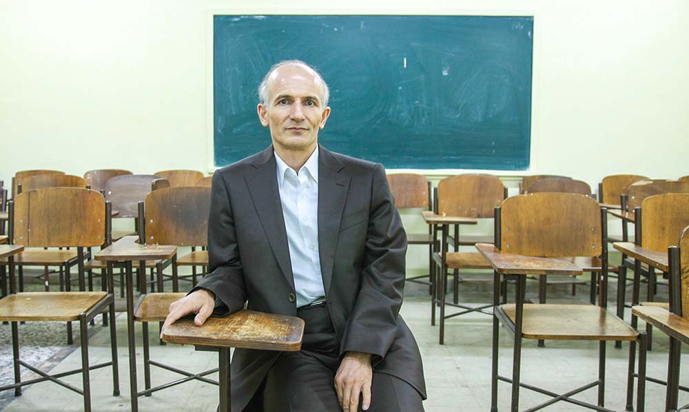 عدم استقلال دانشگاهی چگونه جامعه را به سمت بی‌اخلاقی می‌برد؟