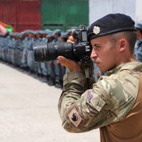 اخلاق انتشار تصاویر جنگ | رسانه چگونه در جنگ افغانستان به نابرابری دامن زد؟