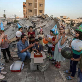 دائماً یکسان نباشد حال دوران‌ | زیبایی و امید به زندگی در غزه